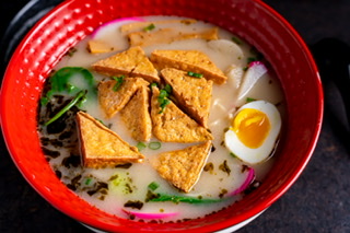 Order Tofu and Vegetables Ramen food online from Kinha Sushi store, Garden City on bringmethat.com