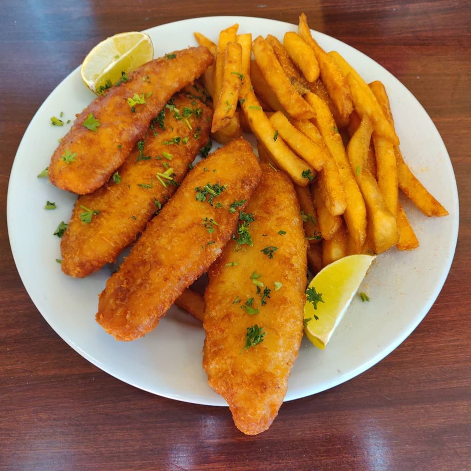 Order #21 Fish & Fries Platters food online from Lazeez Mediterranean Cuisine & Deli store, Toledo on bringmethat.com