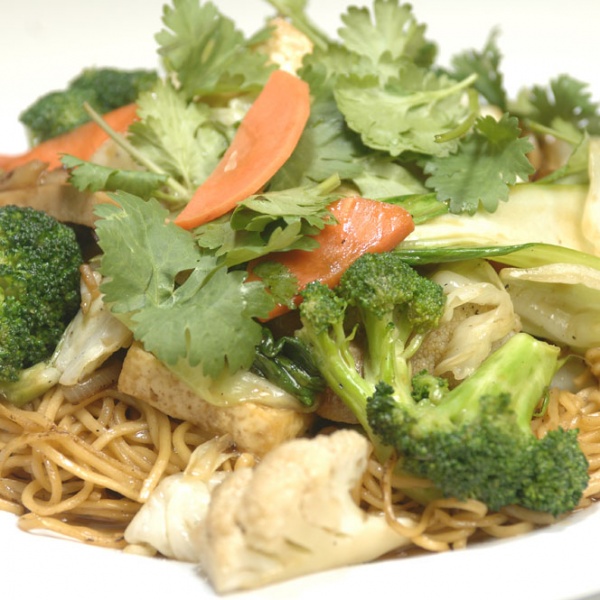 Order Chow Mein food online from Loving Hut store, San Jose on bringmethat.com