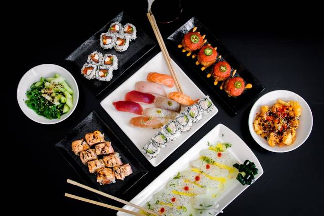 Order Matsu Sushi Platter food online from Asakuma Restaurant store, Los Angeles on bringmethat.com