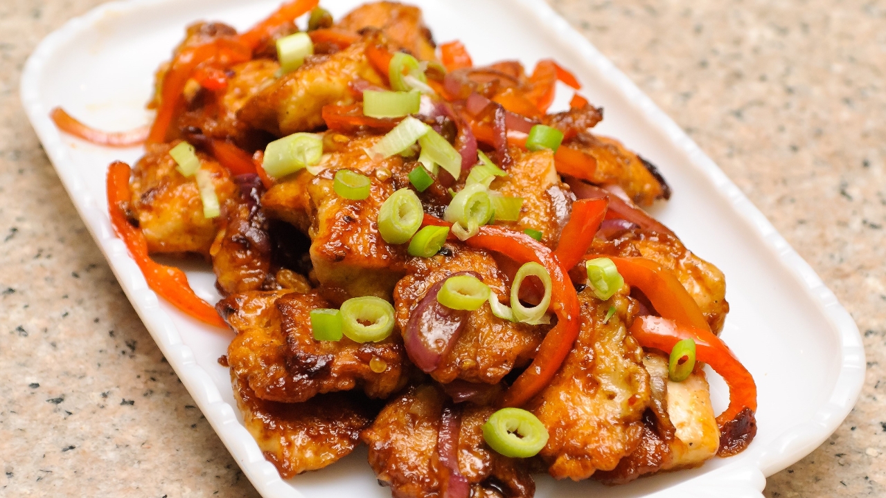 Order Chili Chicken food online from Pastries N Chaat store, San Antonio on bringmethat.com