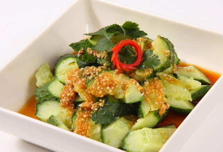 Order Chilled Cucumber w/ Garlic 蒜泥黄瓜  K food online from Jin's Fine Asian Cuisine store, Brookline on bringmethat.com