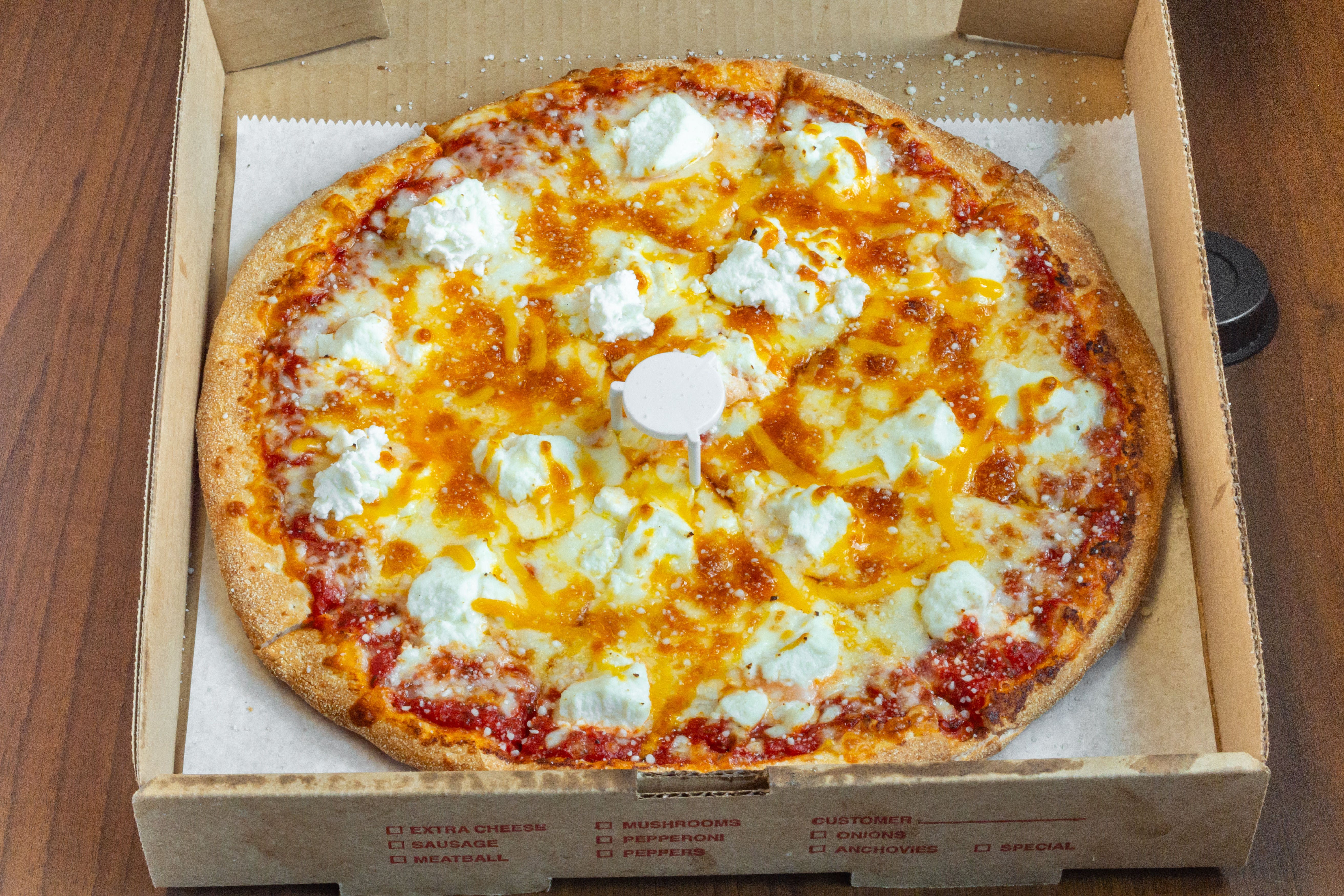 Order Five Cheese Pizza - Large 14" (10 Cuts) food online from Pizza On Main store, Washington on bringmethat.com