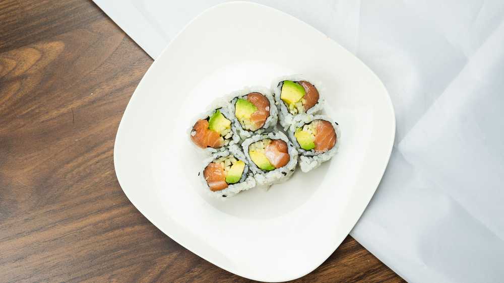 Order Alaskan Roll food online from Izumi Japanese Steak House & Sushi Bar store, Windsor Locks on bringmethat.com
