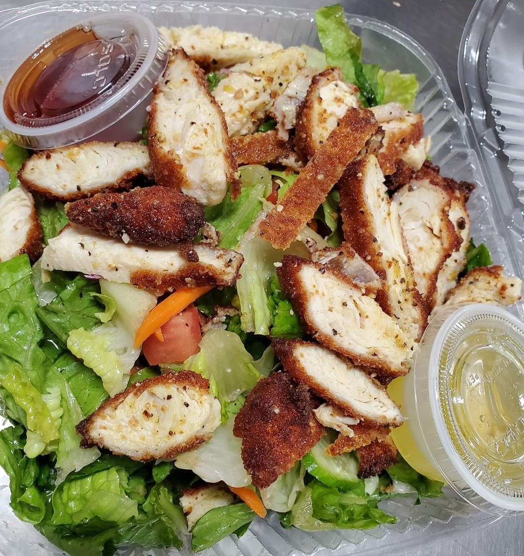 Order Grilled Chicken Salad food online from Hot Wings Cafe store, Pasadena on bringmethat.com
