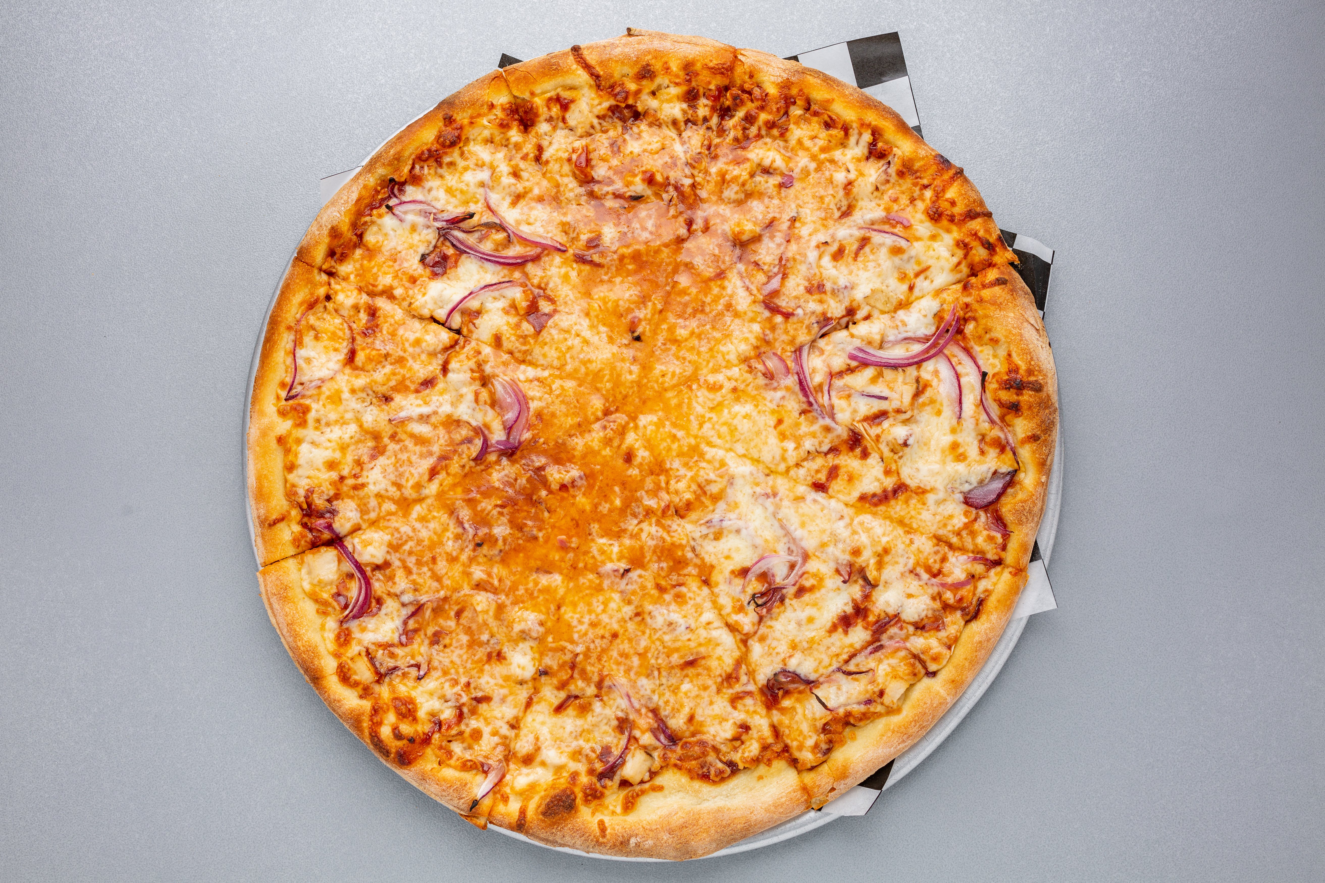 Order BBQ Chicken Pizza - Small 14'' food online from Napoli Pizza store, Henderson on bringmethat.com