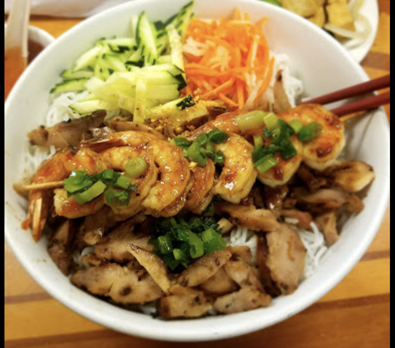 Order B4. Grilled Shrimp Vermicelli food online from Pho B&B store, Oklahoma City on bringmethat.com