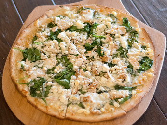Order Chicken Florentine Pizza food online from Davanni's store, Plymouth on bringmethat.com