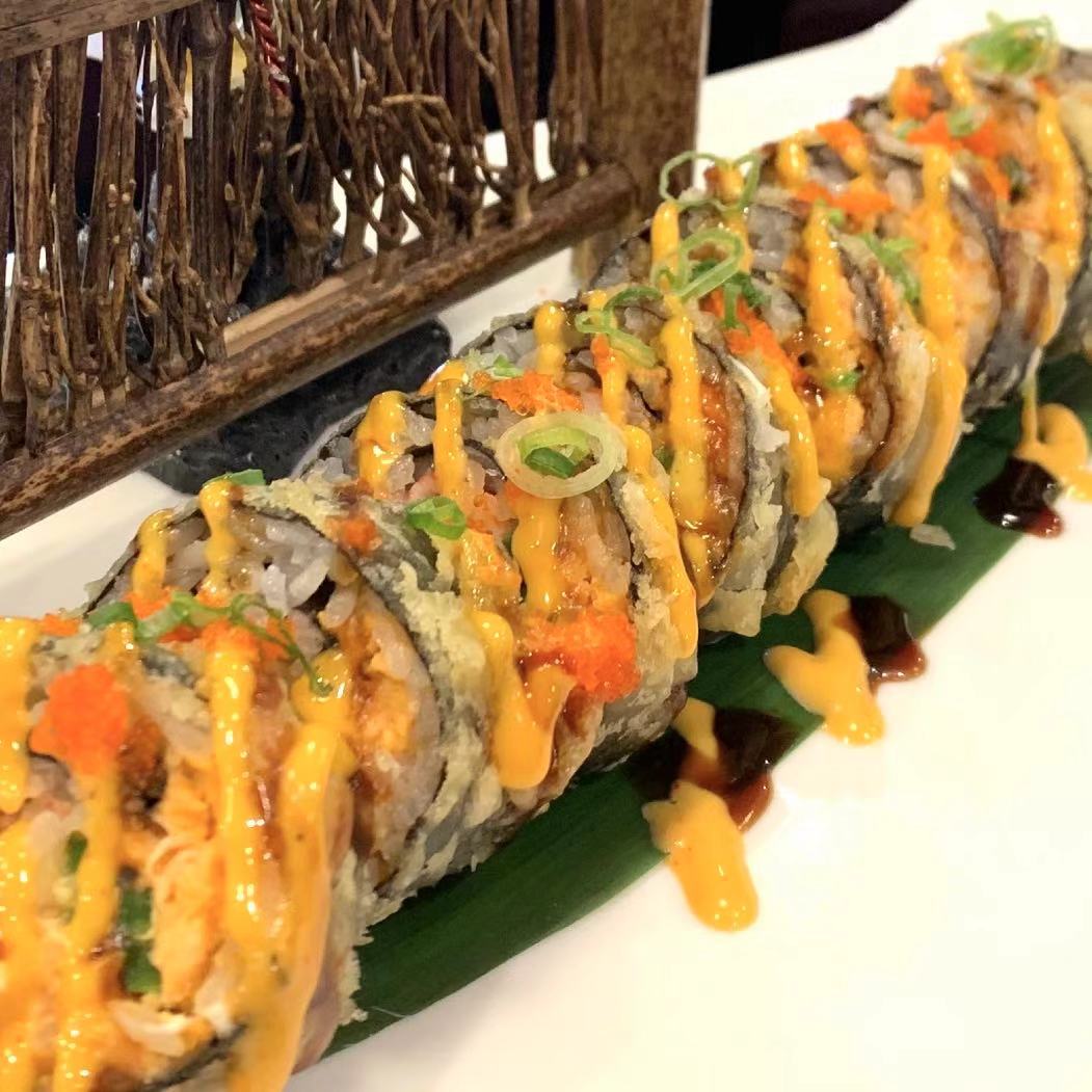 Order M3. New York Roll (8pcs) food online from Red 88 Asian Bistro store, South Jordan on bringmethat.com