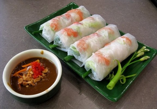 Order Classic Spring Rolls food online from Rolls And Grill store, Bakersfield on bringmethat.com