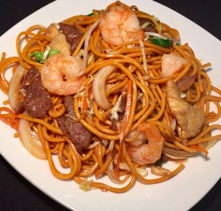 Order 110. House Special Chow Mein  food online from Go Get em Chinese store, Rancho Cucamonga on bringmethat.com