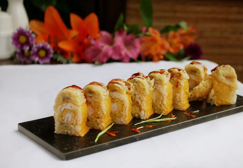 Order Banana Roll food online from Four Leaves Asian Restaurant store, Huntsville on bringmethat.com