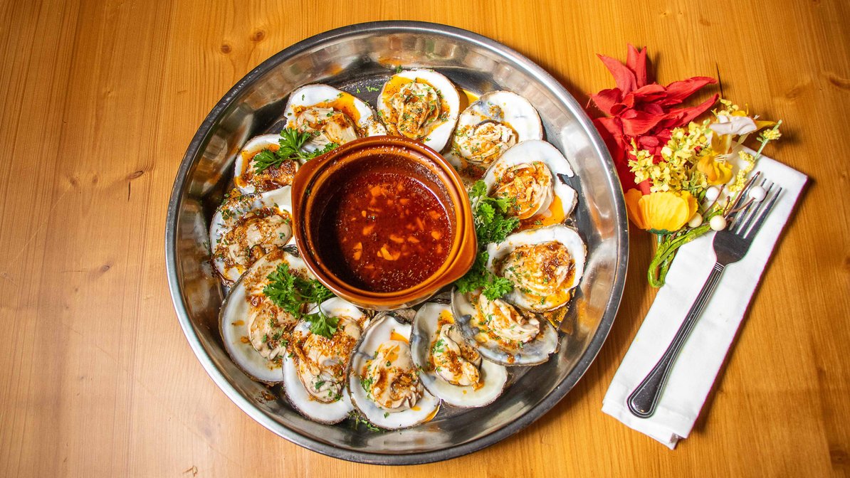 Order Steamed Oyster food online from The Juicy Seafood store, Sandy Springs on bringmethat.com