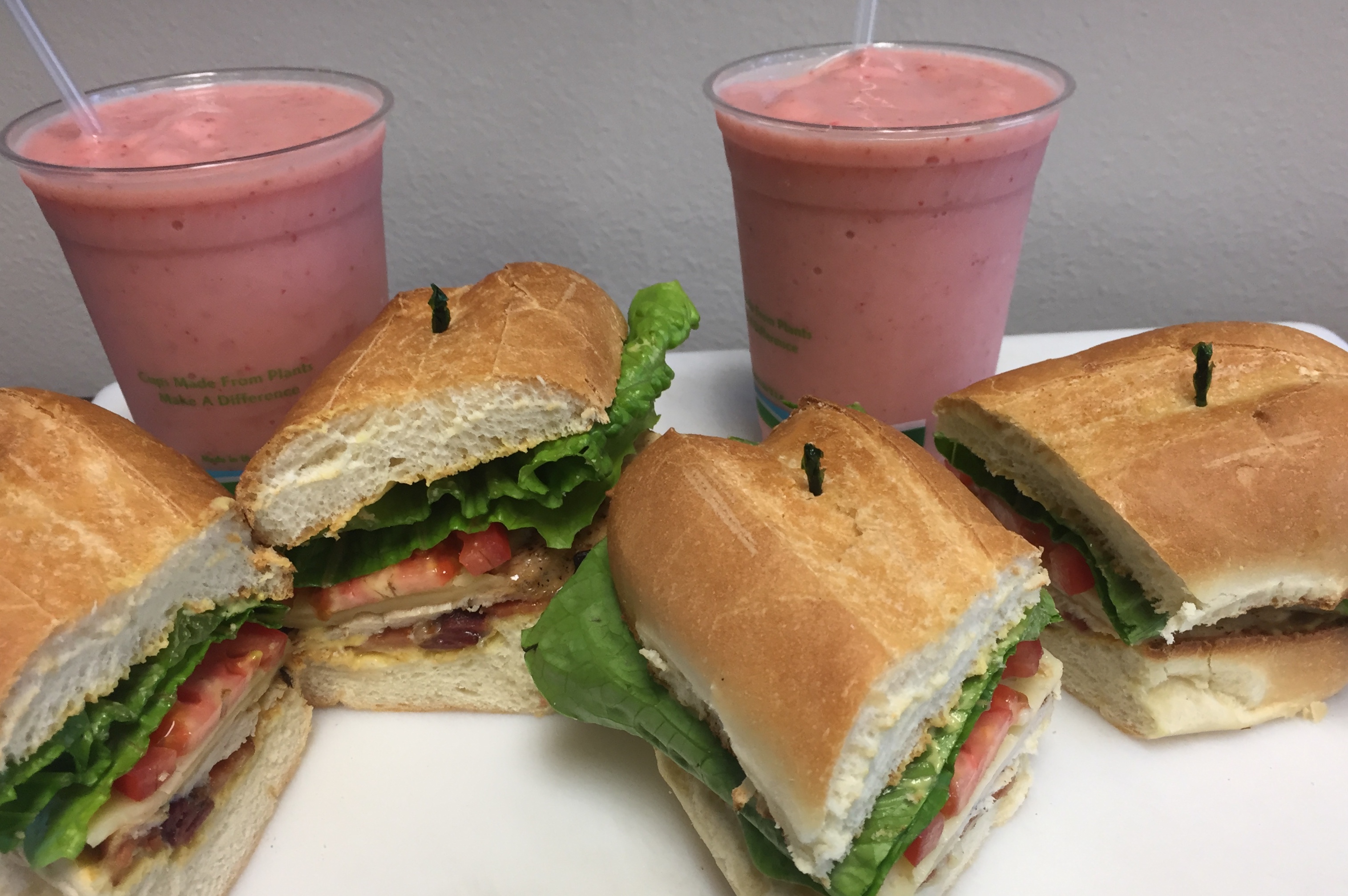 Order 1. The Main Squeeze Smoothie food online from Johnny Rutherford Cafe store, Carlsbad on bringmethat.com