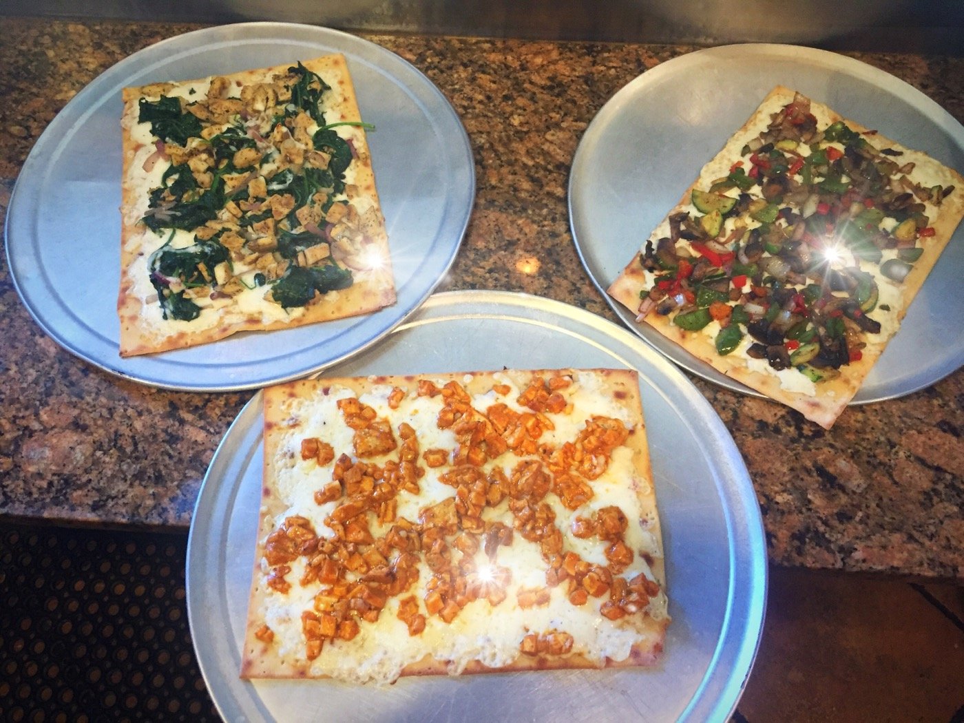 Order Gluten-Free Flatbread with Chicken Tray food online from Healthy Garden & Gourmet Pizza store, Collingswood on bringmethat.com