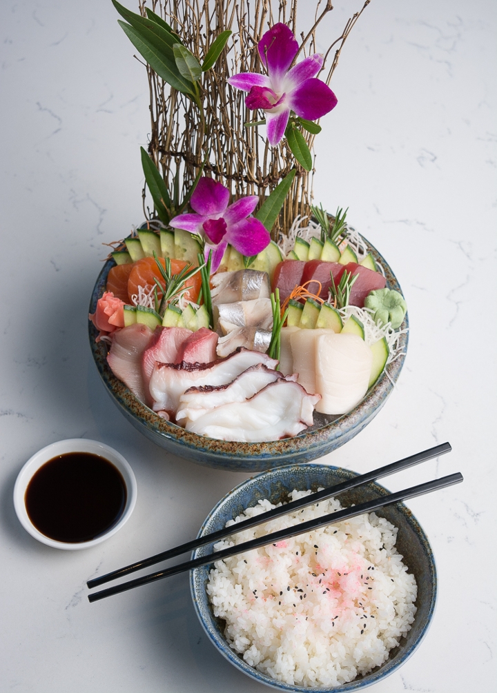 Order Sashimi Deluxe Combo food online from Jasmine Thai Cuisine & Sushi Bar store, Paducah on bringmethat.com