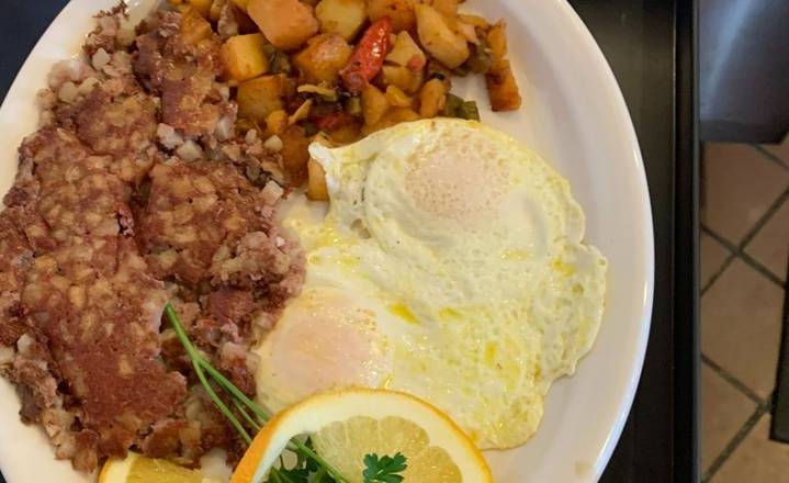 Order Corned Beef Hash & Eggs food online from Loru Cafe store, Camarillo on bringmethat.com
