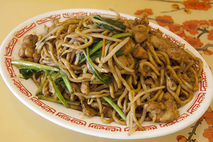 Order R2. Chow Mein food online from Tsing Tao Restaurant store, Richmond on bringmethat.com