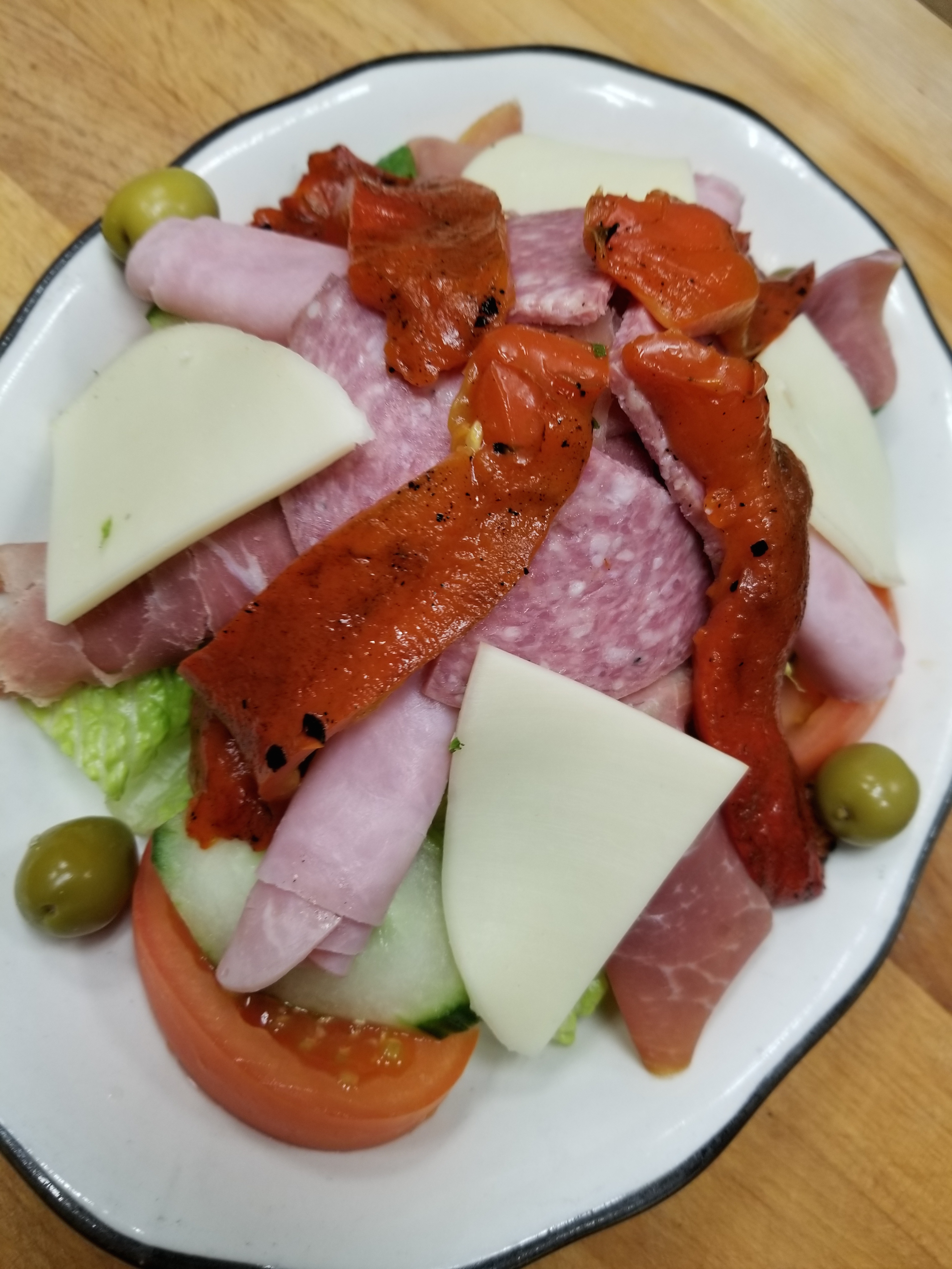 Order Antipasto Salad food online from Roma Pizza store, Brooklyn on bringmethat.com