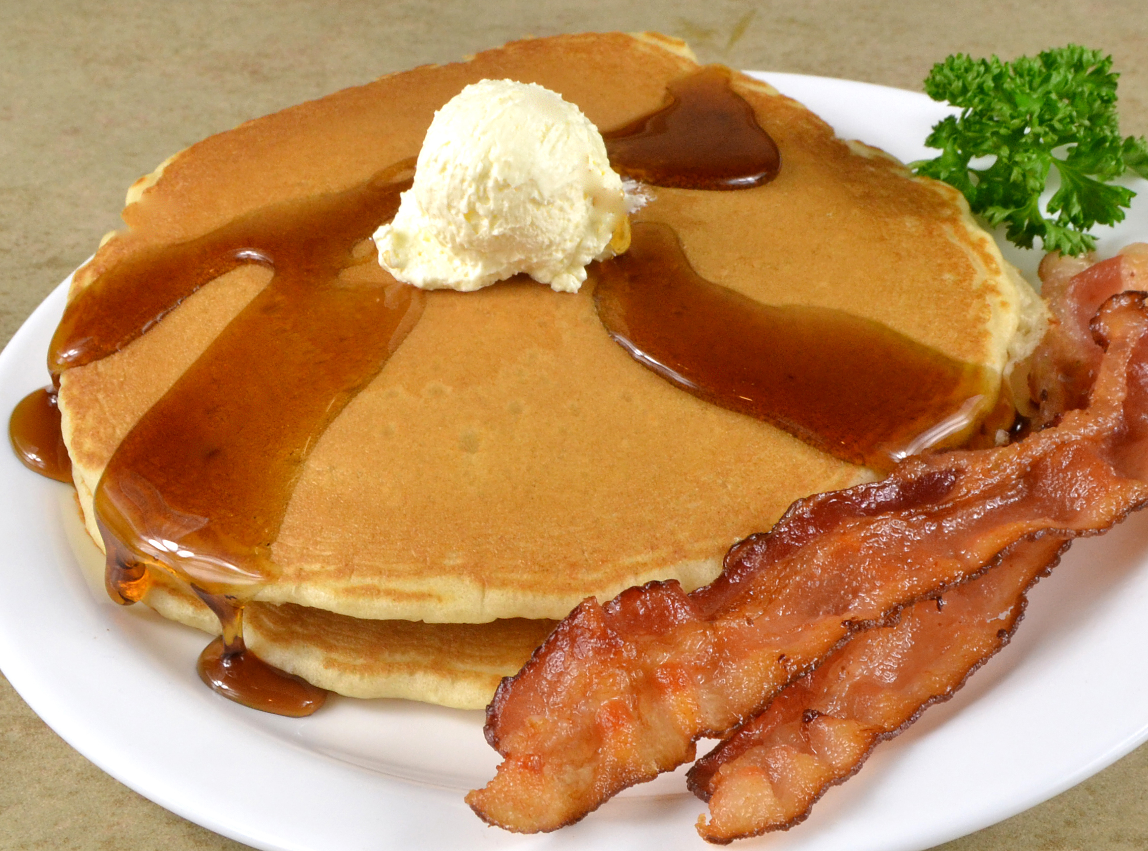 Order Seniors Short Stack and Bacon food online from Fryn’ Pan store, Sioux Falls on bringmethat.com