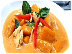 Order 12. LM Pumpkins Curry food online from Chai Yo Thai Cuisine store, Riverview on bringmethat.com