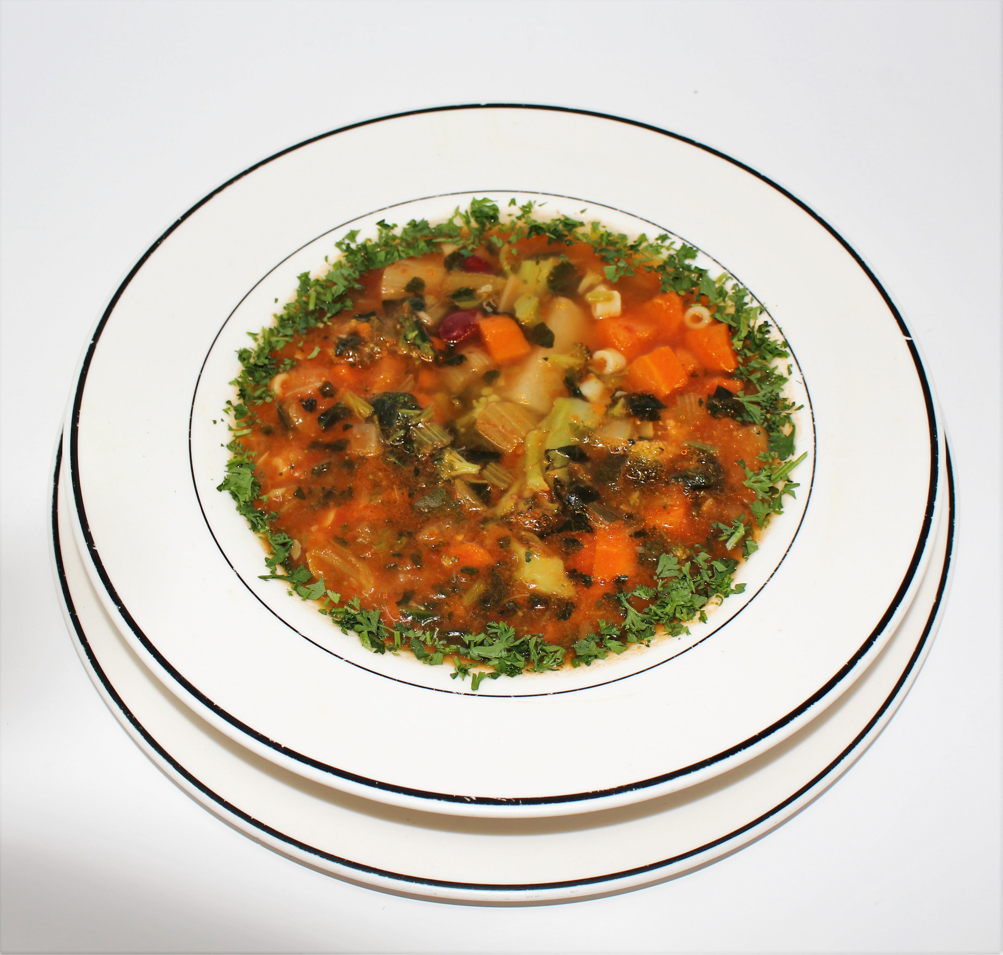 Order Minestrone Soup - Soup food online from Mona Lisa Pizzeria Ristorante store, Bayonne on bringmethat.com