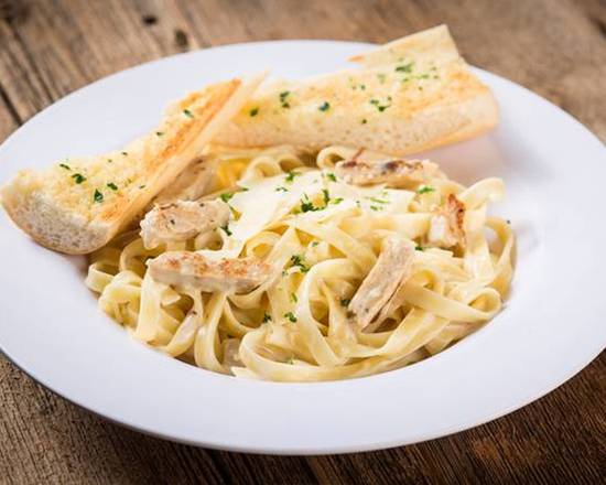 Order Fettuccine Alfredo with Grilled Chicken food online from Rosati's Pizza store, Plainfield on bringmethat.com