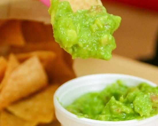 Order Guacamole and Chips food online from Chile Verde store, Hawthorne on bringmethat.com