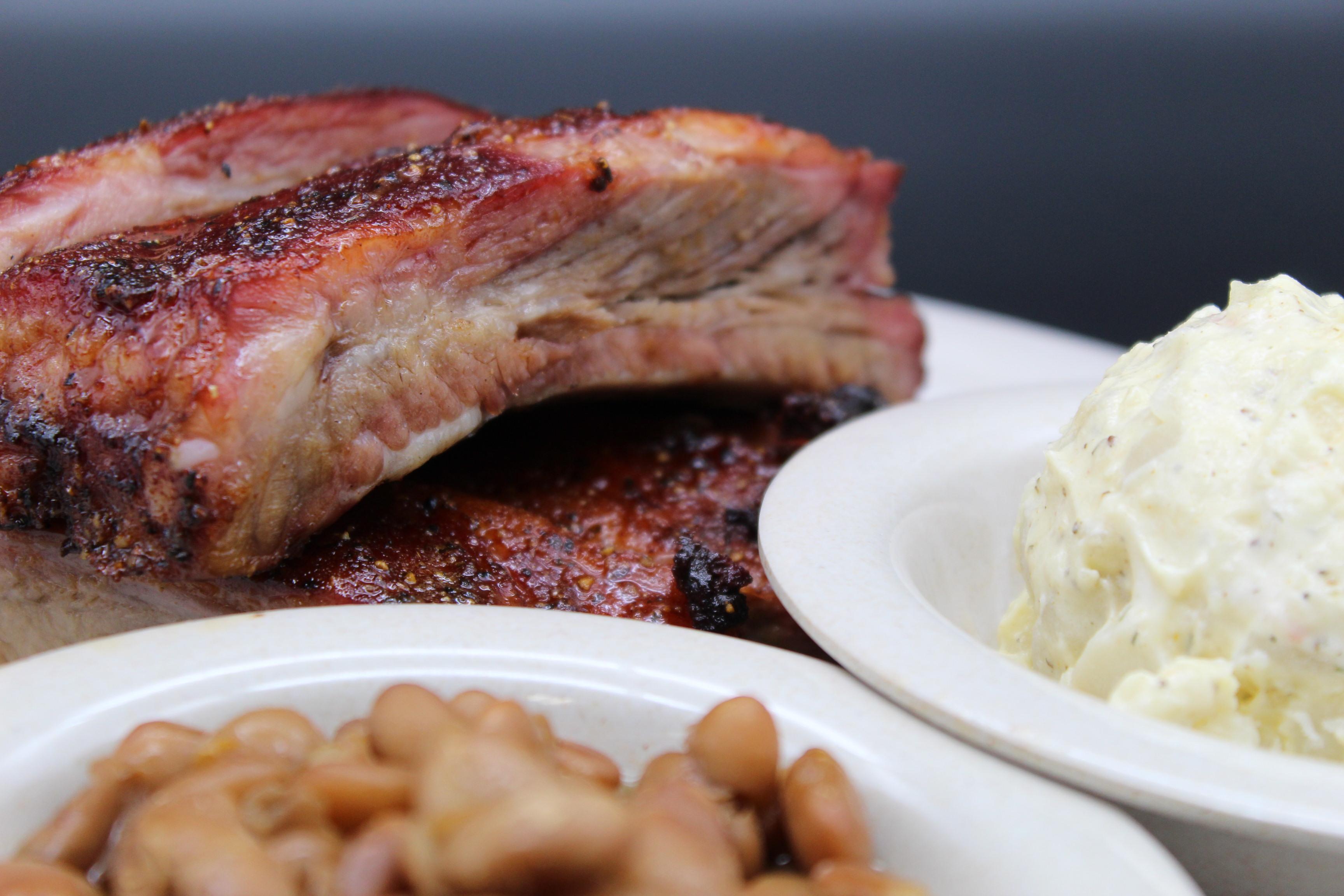 Order Small Rib Plate food online from Mckenzie's Barbeque store, Conroe on bringmethat.com