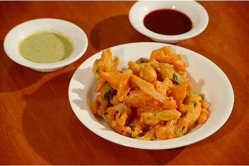 Order Vegetable Pakora food online from Spice of India store, Richmond on bringmethat.com