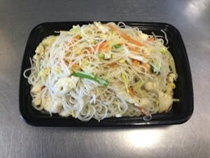 Order 39. Chicken Rice Noodles 几米粉 food online from Moon Wok store, Lenexa on bringmethat.com