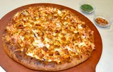 Order Curry Chicken Masala Pizza food online from Desi Pizza House store, Mountain View on bringmethat.com