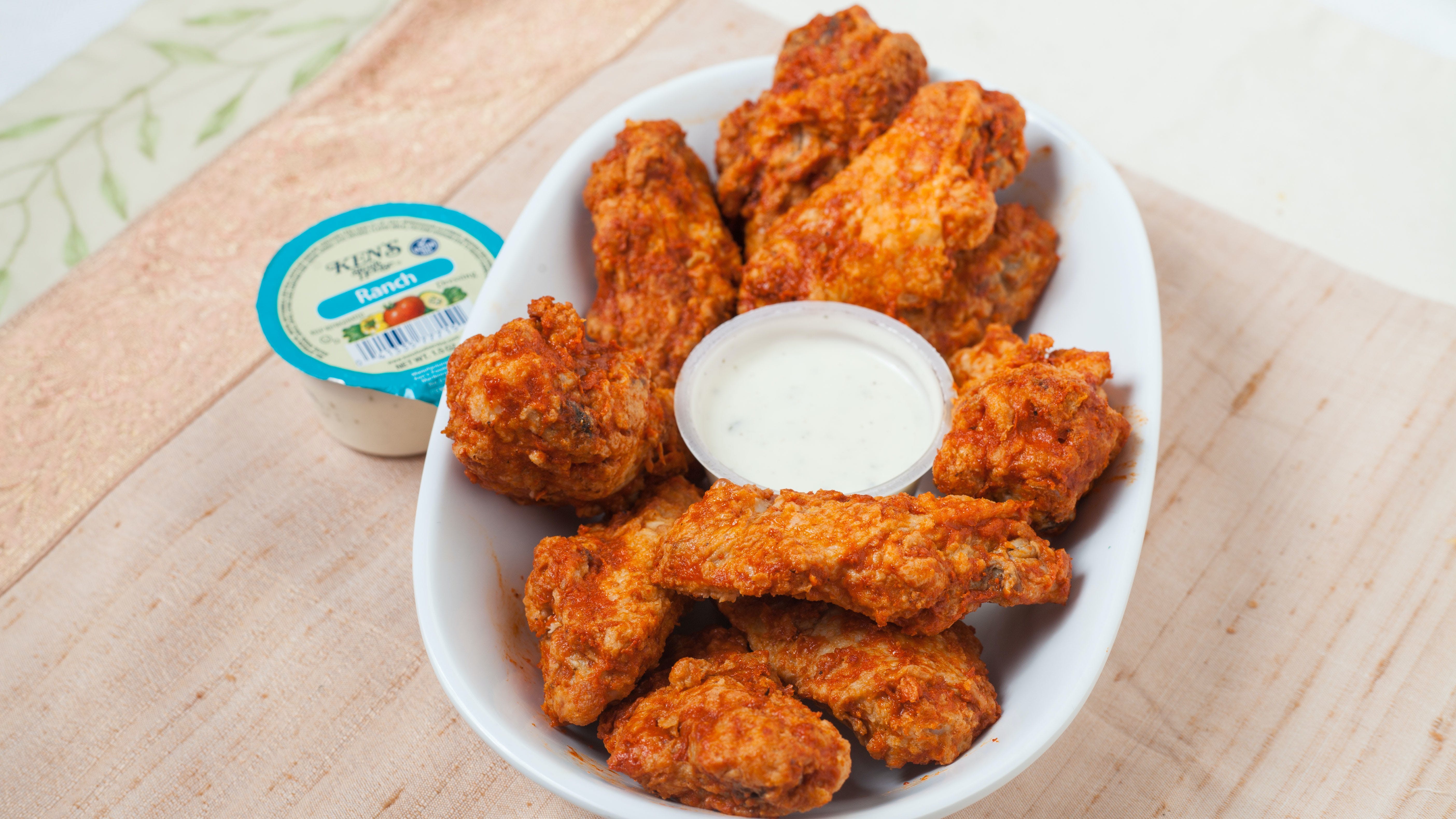 Order Chicken Wings - 6 Pieces food online from Rico's Pizza store, Modesto on bringmethat.com