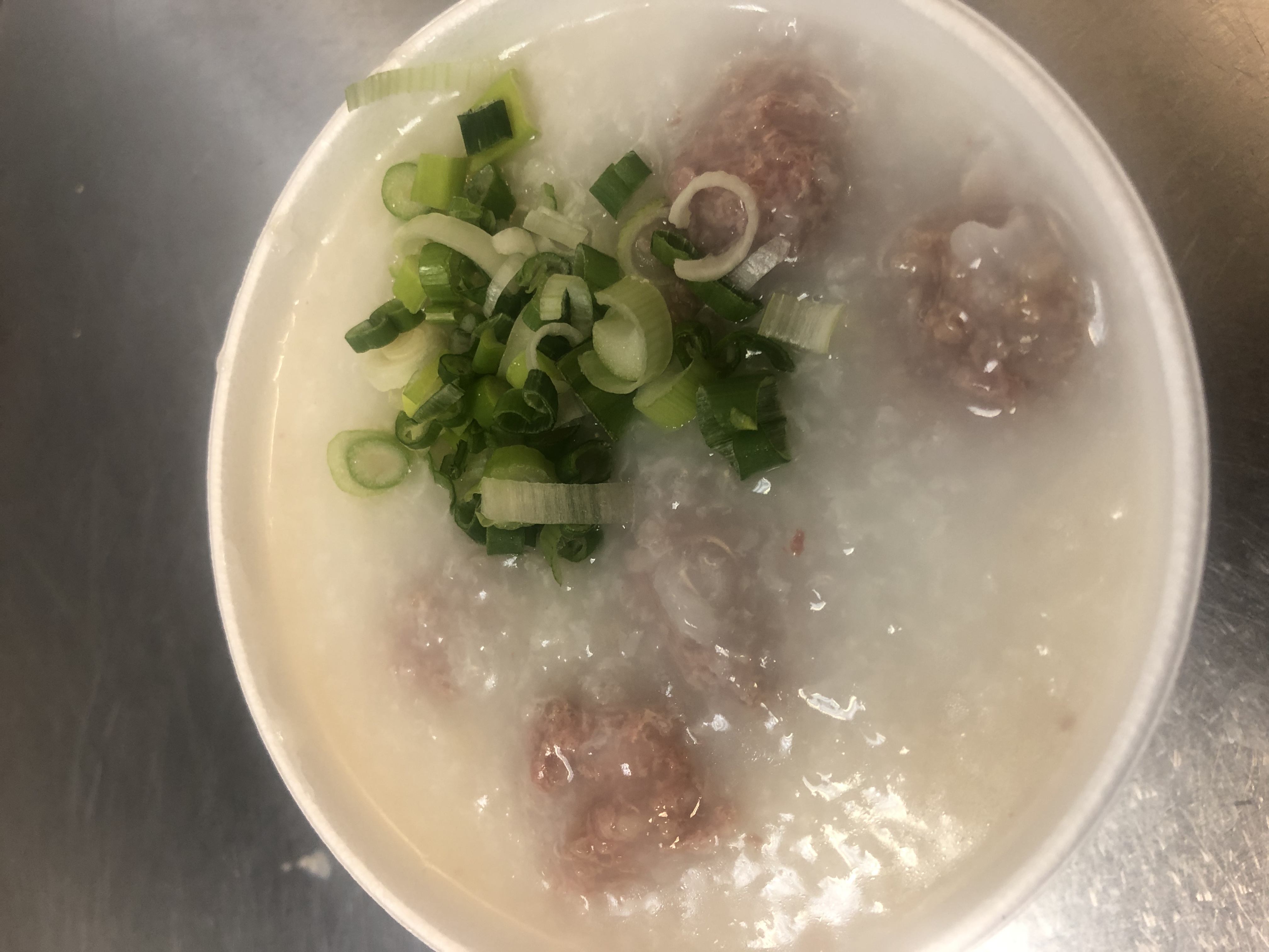 Order 21. Minced Beef Porridge免治牛肉粥 food online from E&J Yummy Kitchen store, Monterey Park on bringmethat.com