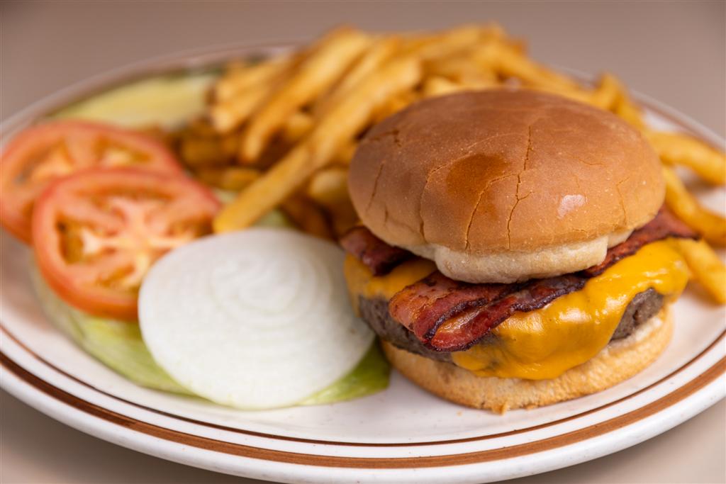 Order Bacon Cheddar Burger food online from Art's Delicatessen store, Studio City on bringmethat.com