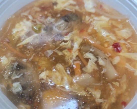Order Hot and Sour Soup 酸辣汤Quart food online from Mr. Wonton store, Egg Harbor Township on bringmethat.com