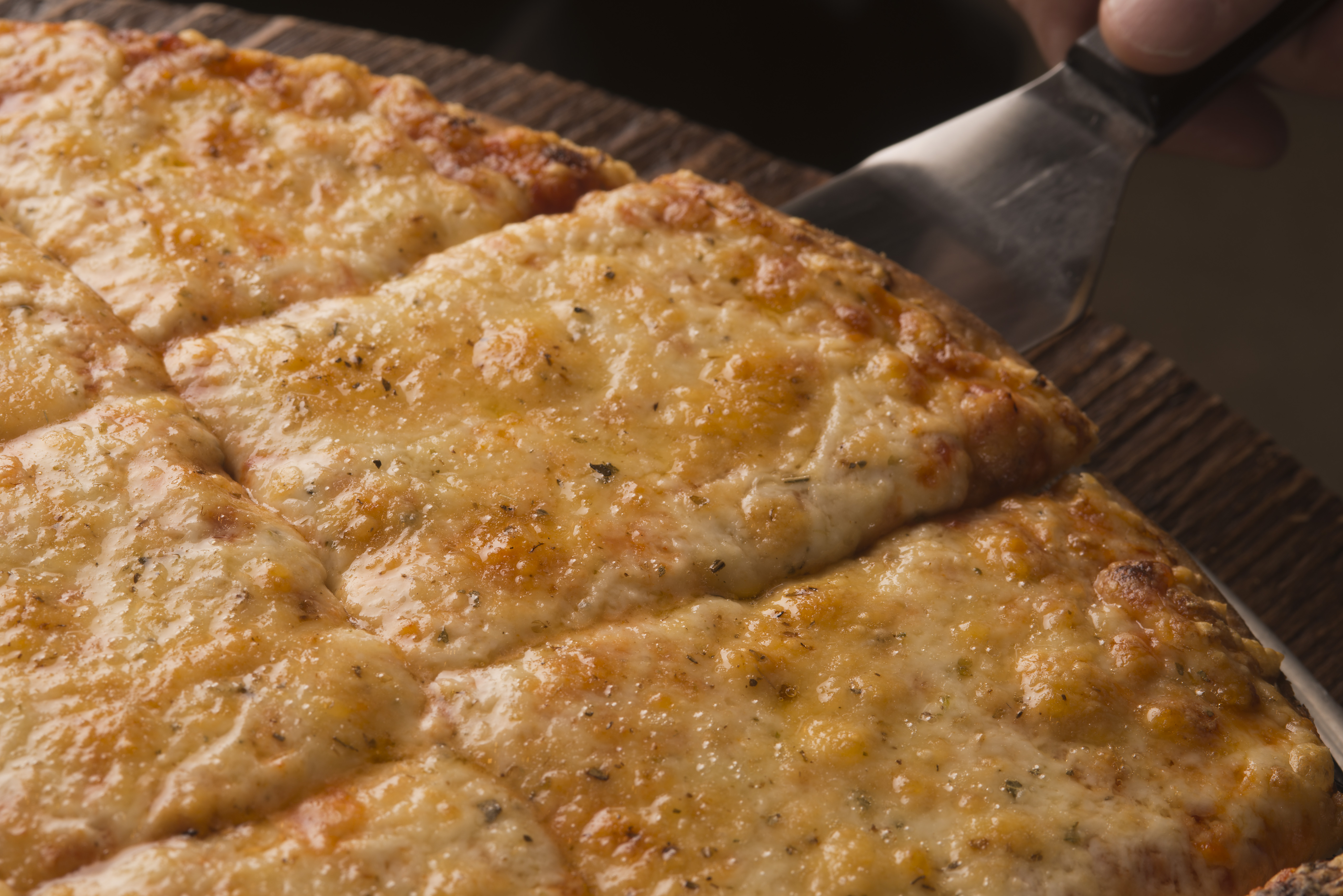 Order Thin Crust Cheese Pizza food online from Aurelio'S Pizza store, Chicago on bringmethat.com