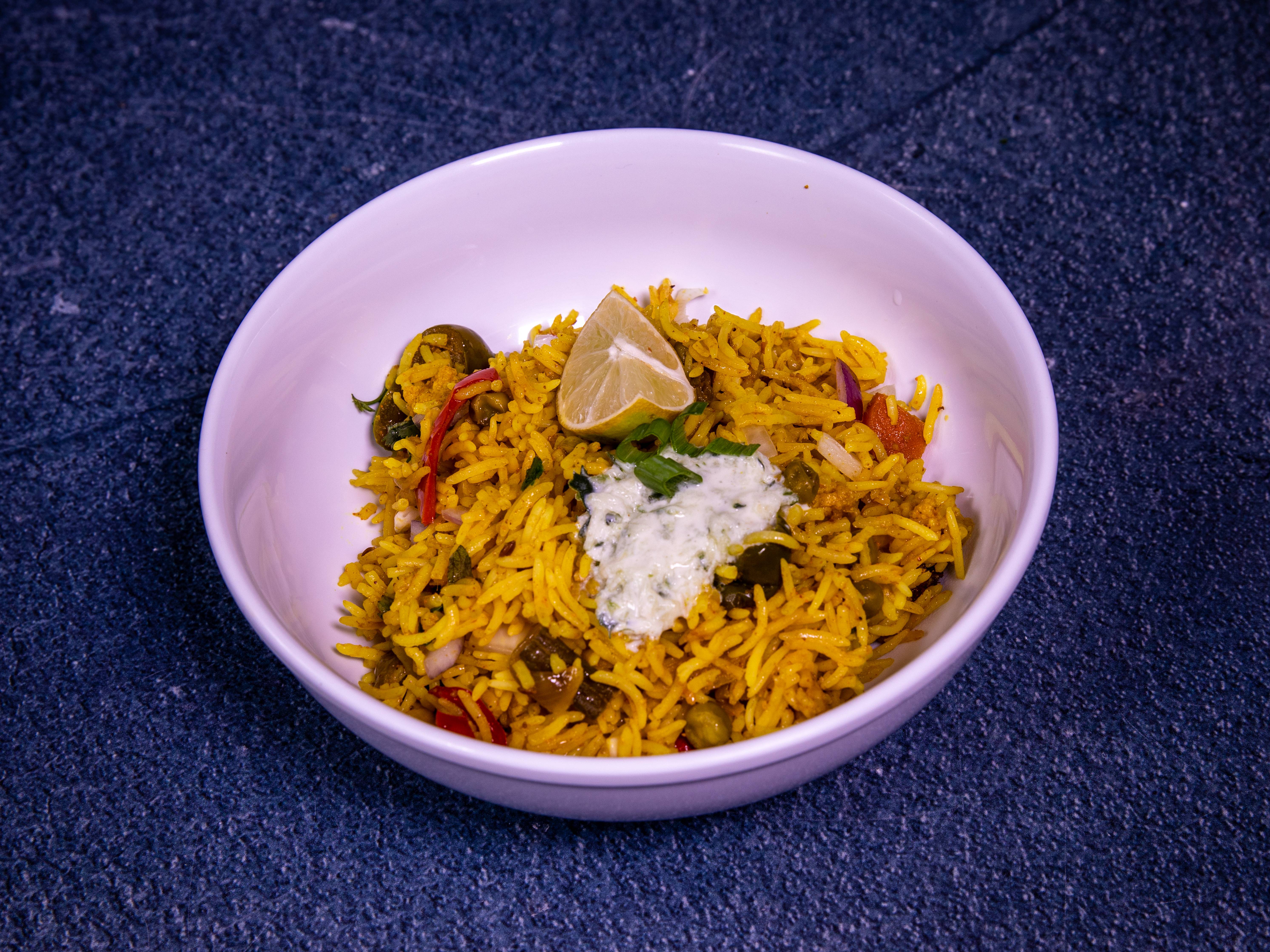 Order Vegetable Biryani Plate food online from Rajwadi Food store, Irving on bringmethat.com