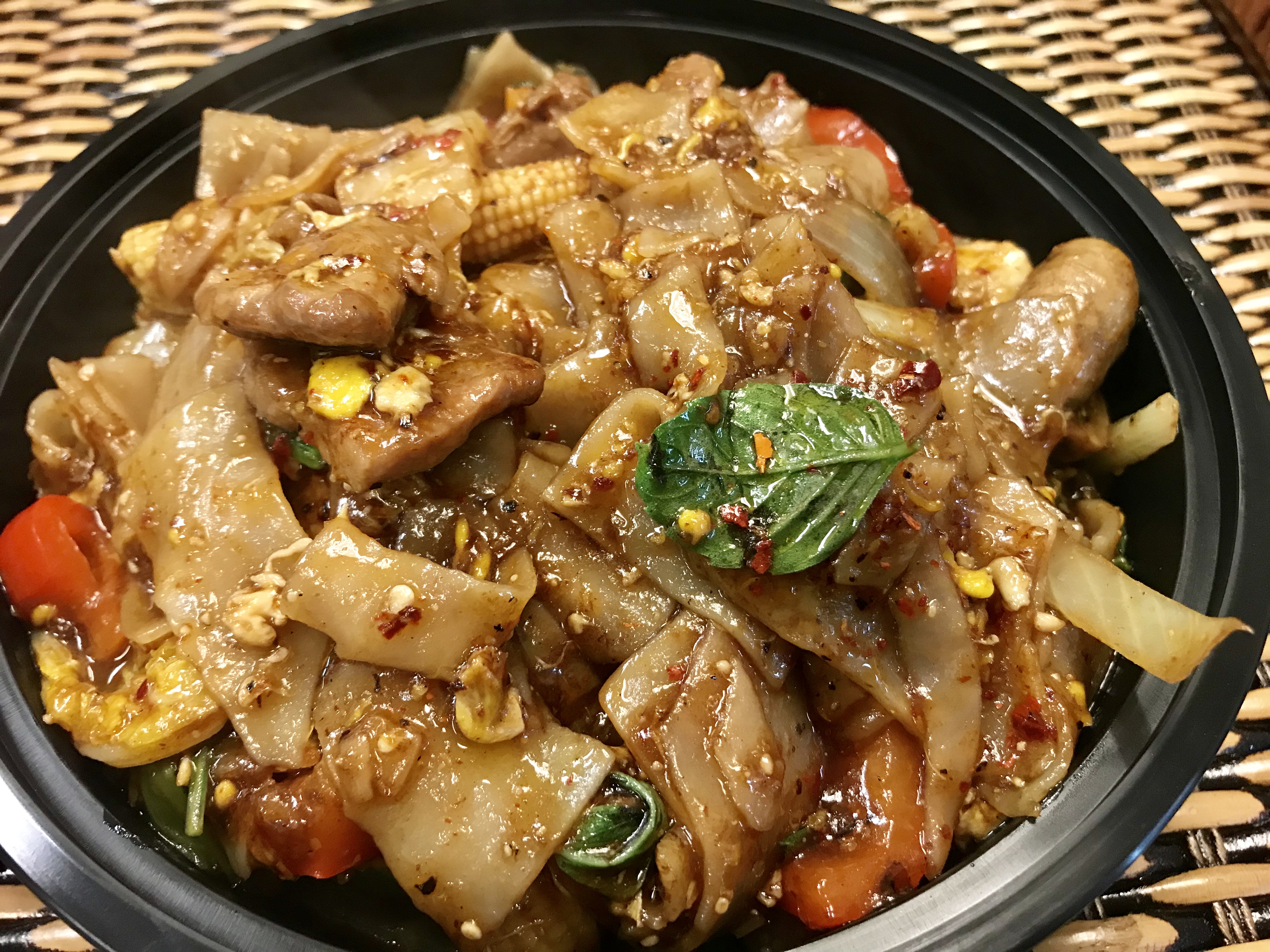 Order Pad Kee Mow food online from Yummy Thai store, Buffalo on bringmethat.com