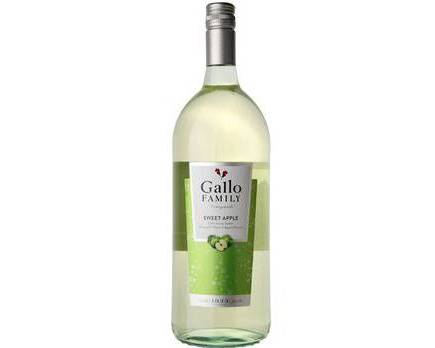 Order Gallo Family Sweet Apple, 1.5L bottle (9% ABV) food online from Central Liquor Market store, Los Angeles on bringmethat.com