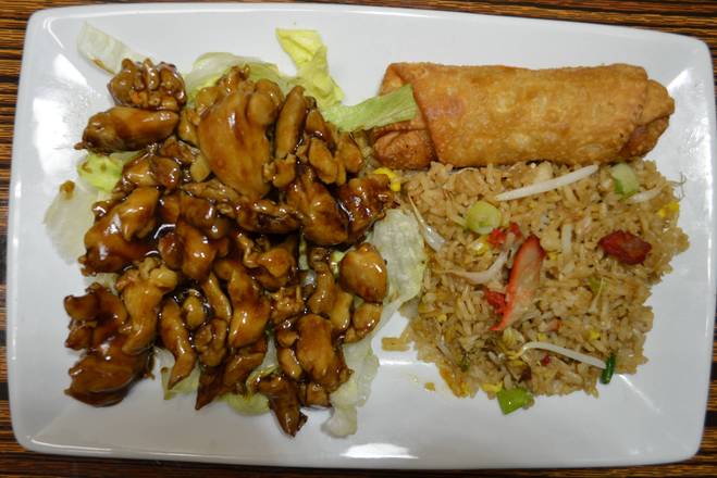 Order 41. Bourbon Chicken food online from Golden Crown Chinese-American Restaurant store, Amherst on bringmethat.com