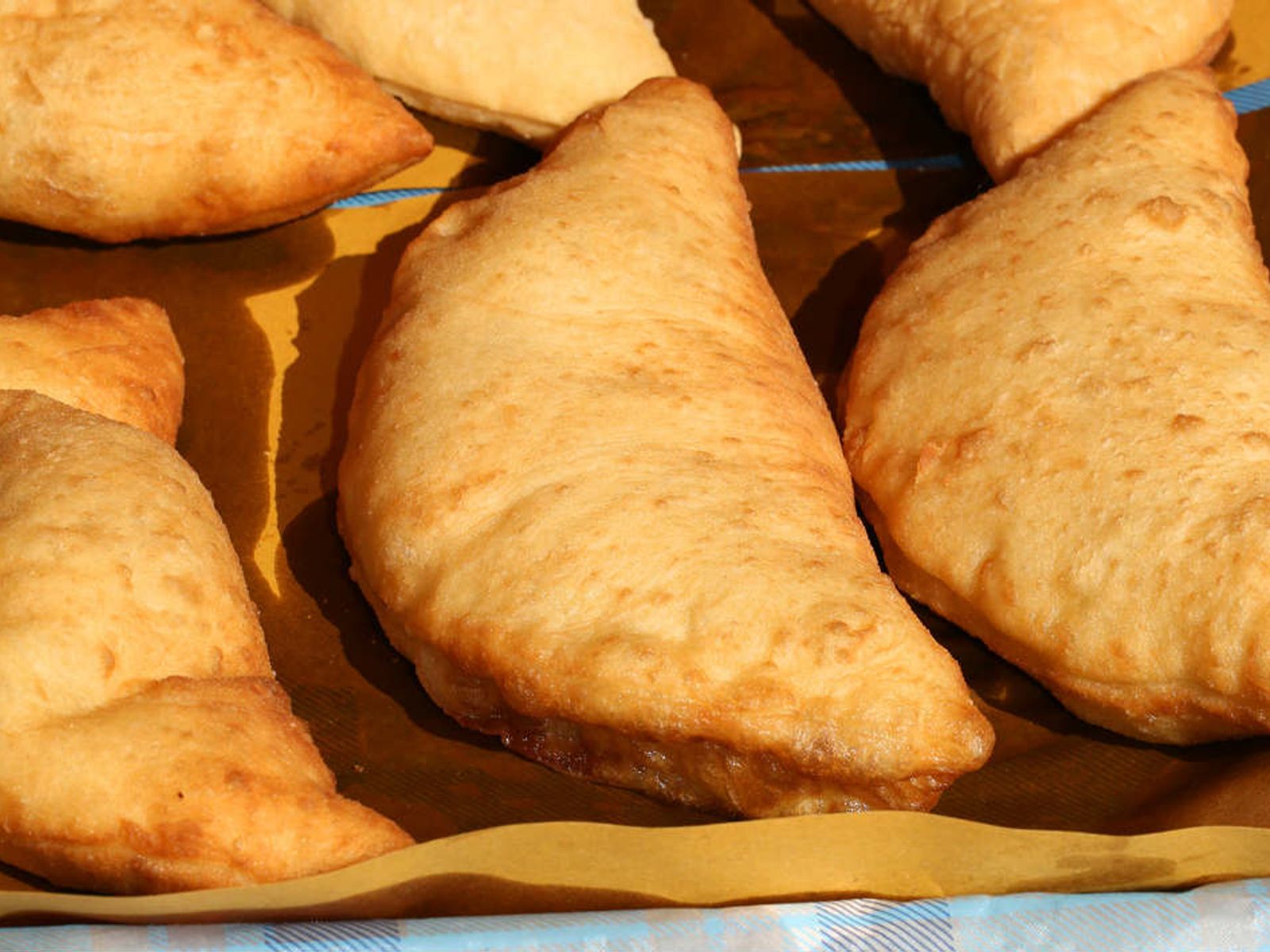 Order Deep Fried Calzone food online from Alessio’s Cafe | Gelato | Pizza store, Hoboken on bringmethat.com