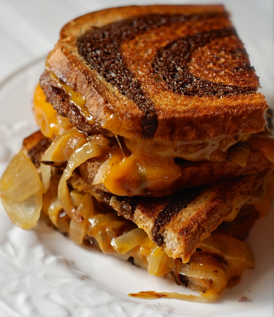 Order Patty Melt on Rye food online from Janik's Cafe store, Chicago on bringmethat.com