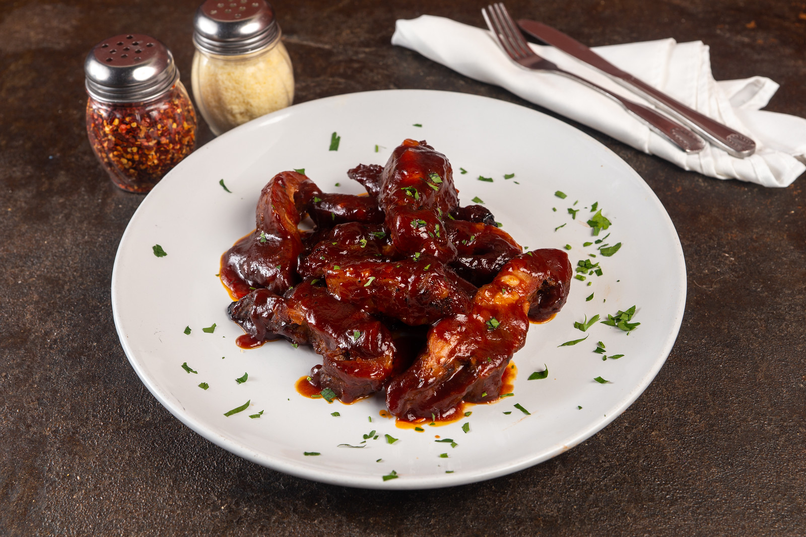 Order BBQ Rib Tips food online from Buono Authentic Pizzeria store, Long Beach on bringmethat.com