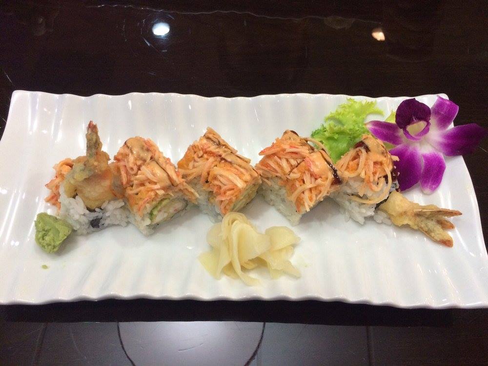 Order Snow White Roll food online from Taste Of Asia store, Alexandria on bringmethat.com