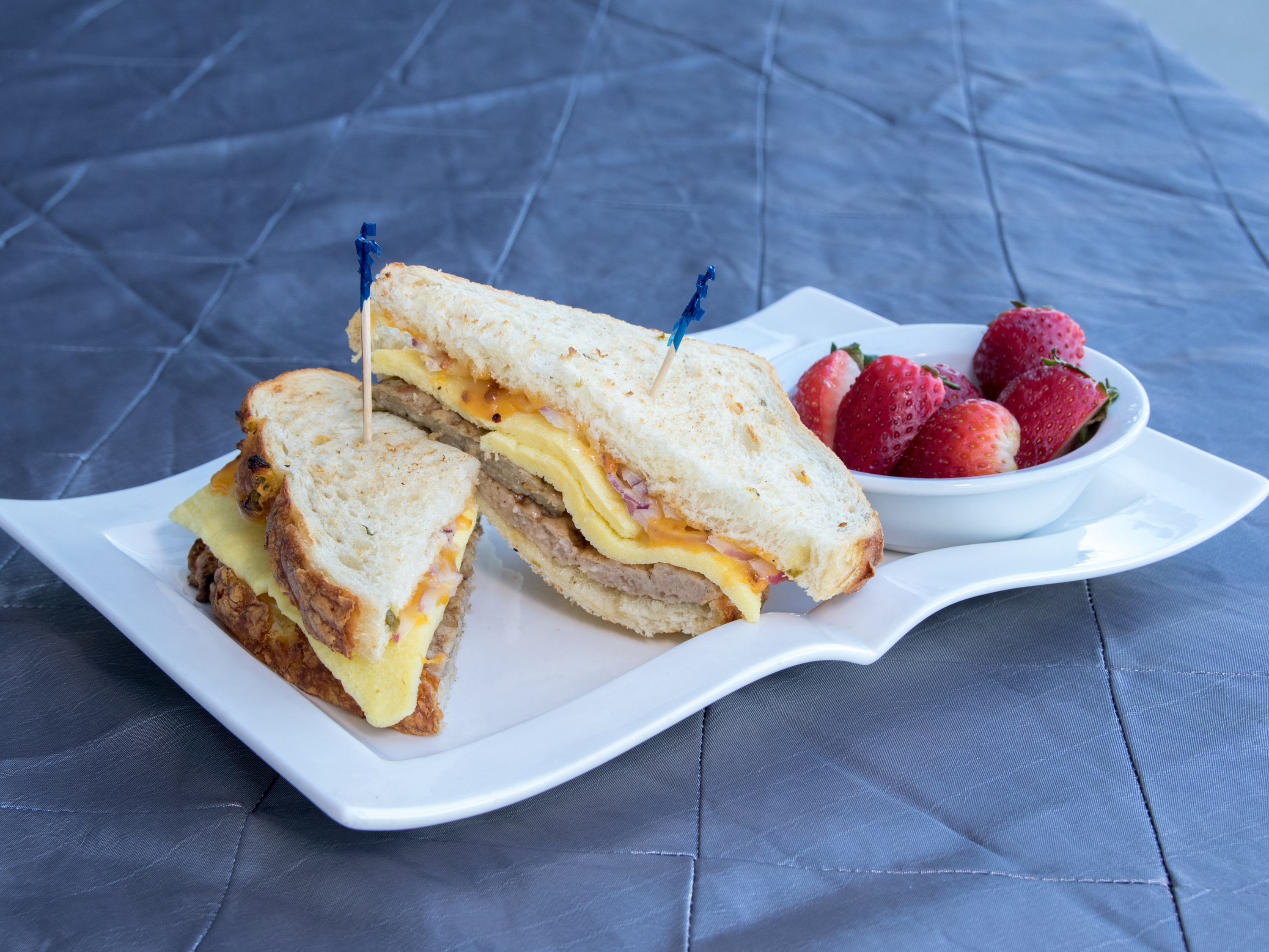 Order Breakfast Sandwich  food online from Gateway Deli And Cafe store, Ontario on bringmethat.com