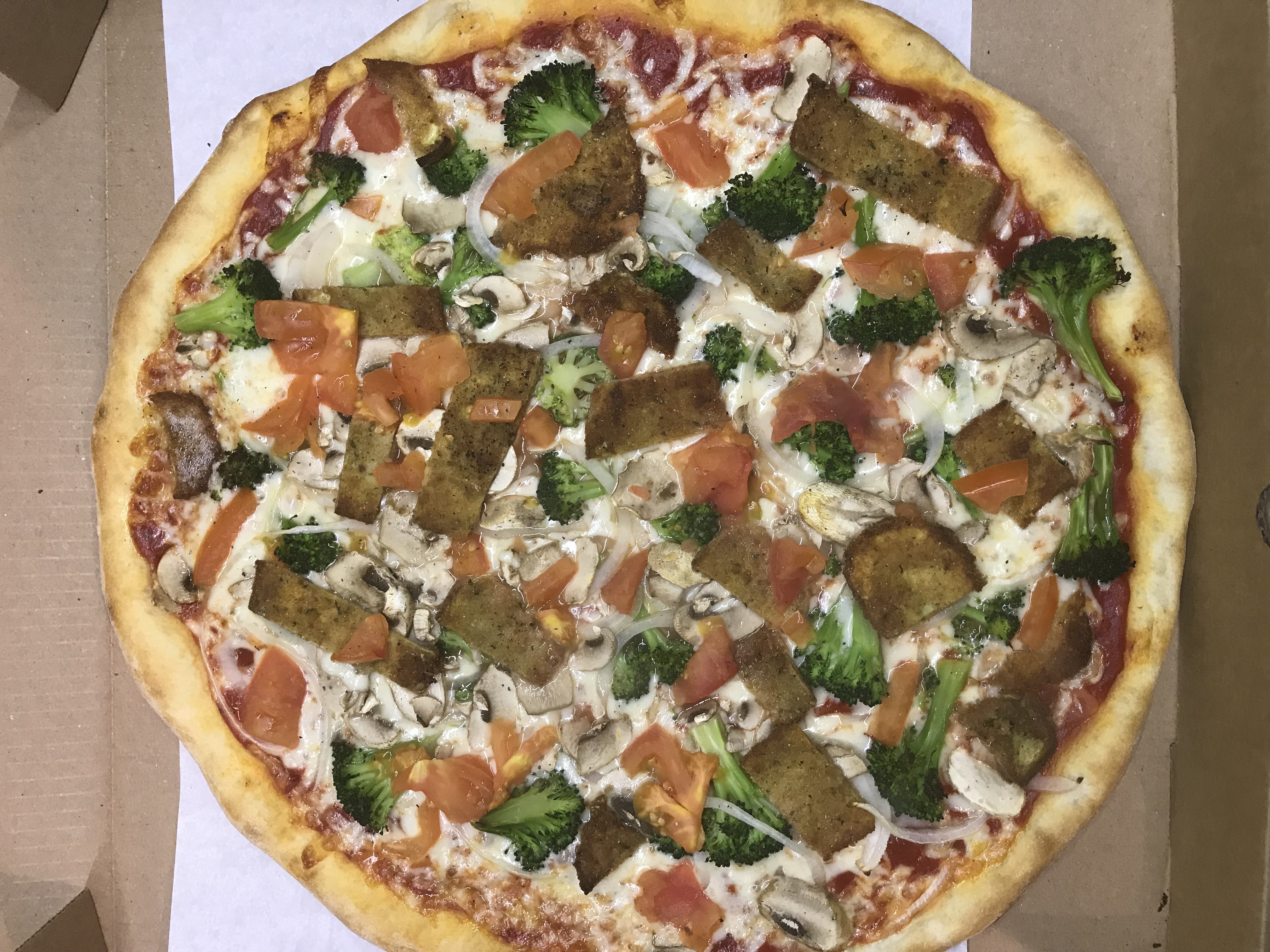 Order 16" Large Veggie Pizza food online from Nino's Pizza & Restaurant store, Hillsdale on bringmethat.com