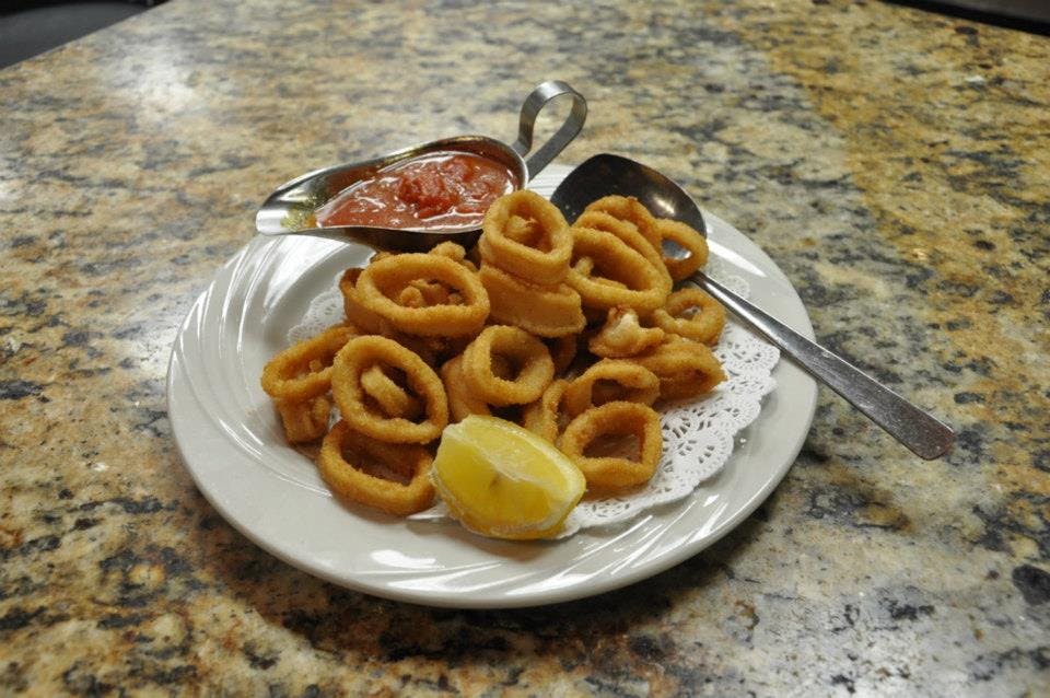 Order Fried Calamari - Appetizer food online from Angelina's store, Tuckahoe on bringmethat.com