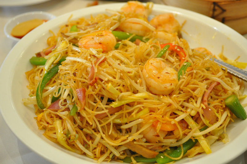 Order 53. Shrimp Lo Mein Lunch food online from New Wong Chinese Restaurant store, Wickliffe on bringmethat.com