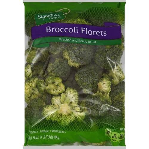 Order Signature Farms · Broccoli Florets (28 oz) food online from Vons store, Redondo Beach on bringmethat.com